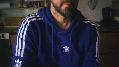 furfante___ live cam on Cam4