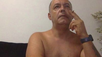 futbolin84 live cam on Cam4