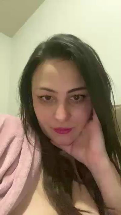 gabi_babi live cam on Cam4