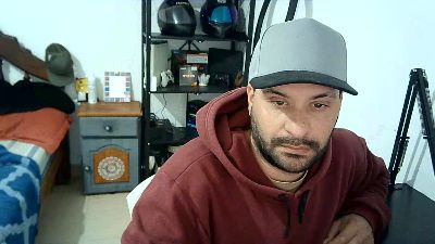gabriel_180 live cam on Cam4