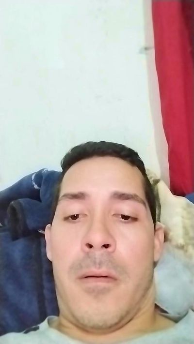 gabriel_hot1 live cam on Cam4