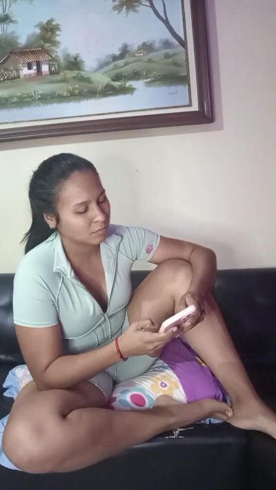 gabriela2821 live cam on Cam4