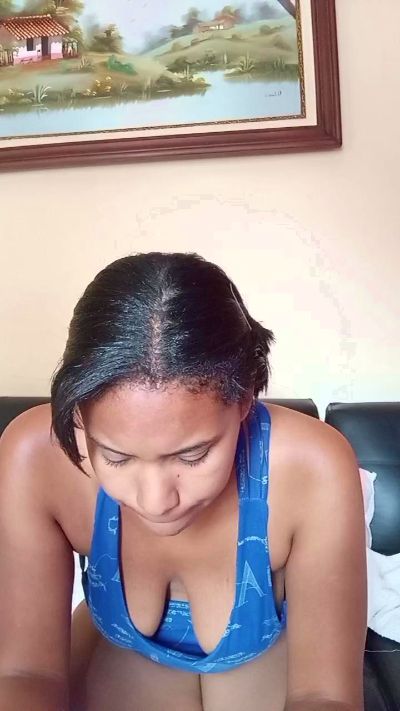 gabriela2821 live cam on Cam4