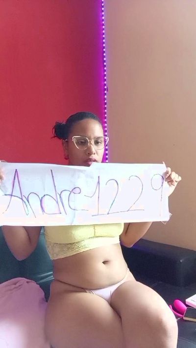 gabriela2821 live cam on Cam4