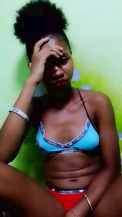gabriella1 live cam on Cam4