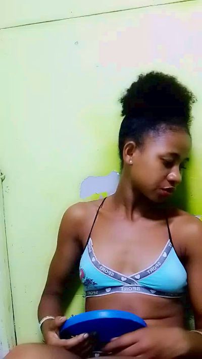 gabriella1 live cam on Cam4