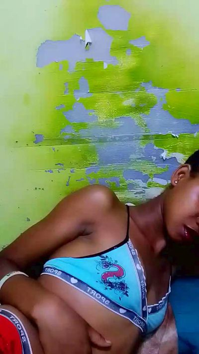 gabriella1 live cam on Cam4