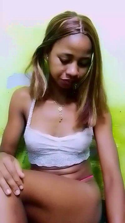 gabriella1 live cam on Cam4