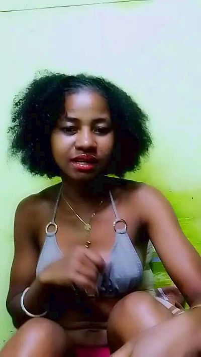 gabriella1 live cam on Cam4