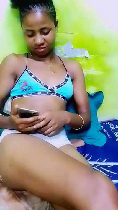 gabriella1 live cam on Cam4