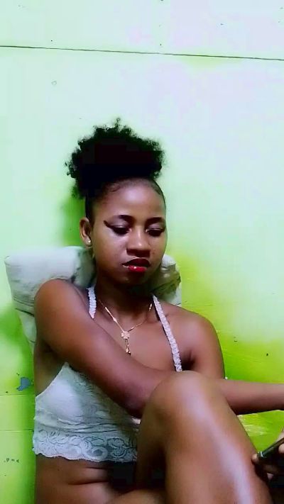gabriella1 live cam on Cam4