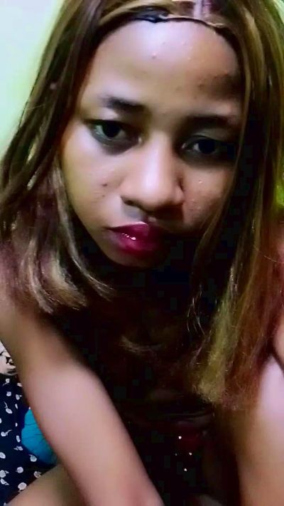 gabriella1 live cam on Cam4