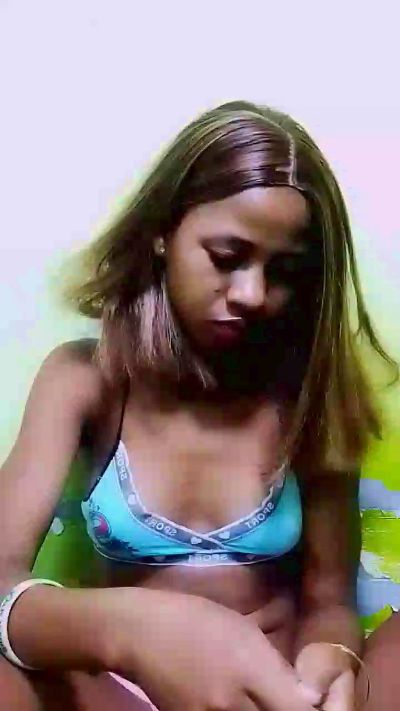 gabriella1 live cam on Cam4