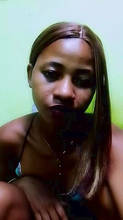 gabriella1 live cam on Cam4