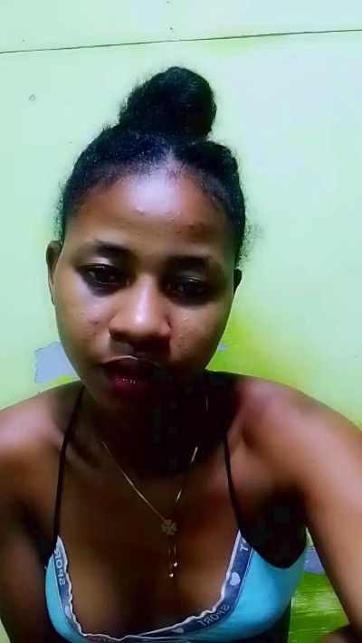gabriella1 live cam on Cam4