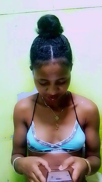 gabriella1 live cam on Cam4