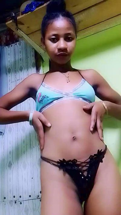 gabriella1 live cam on Cam4