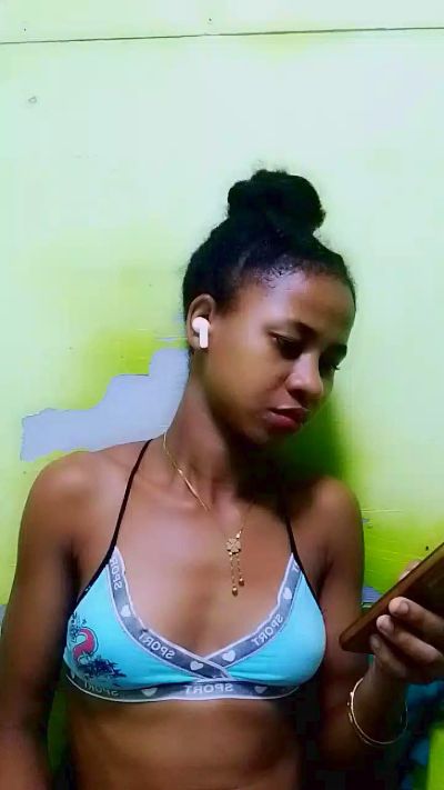 gabriella1 live cam on Cam4