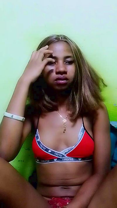 gabriella1 live cam on Cam4