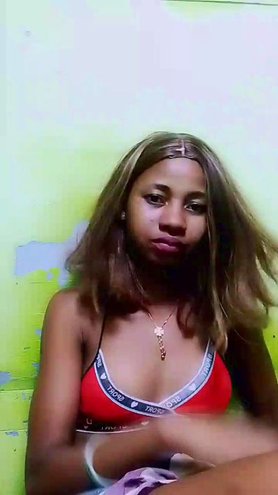 gabriella1 live cam on Cam4