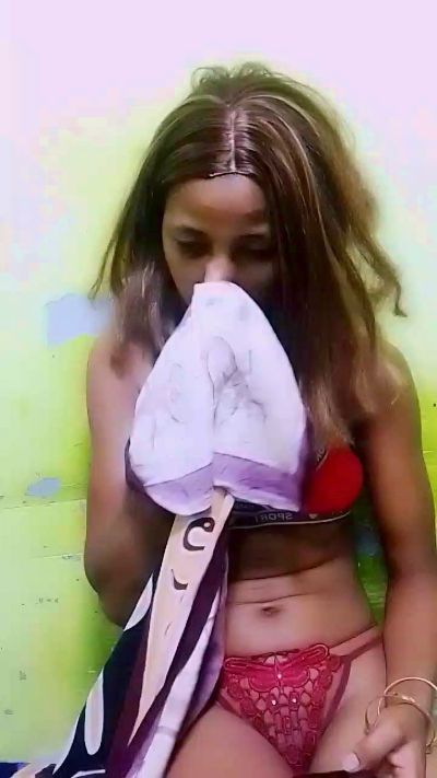 gabriella1 live cam on Cam4