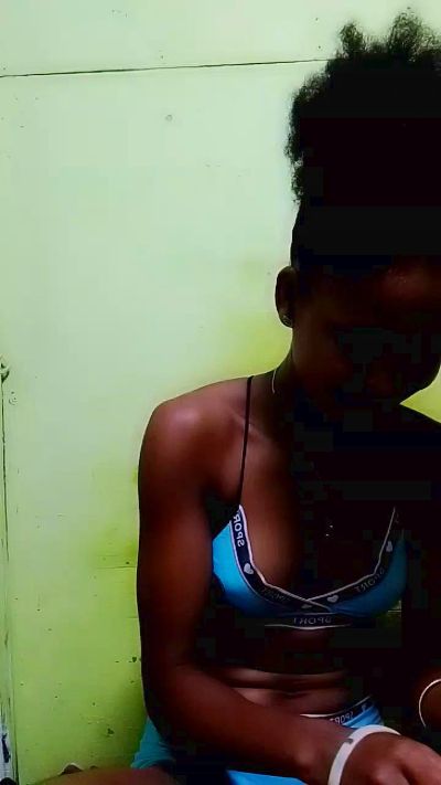gabriella1 live cam on Cam4