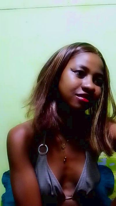 gabriella1 live cam on Cam4
