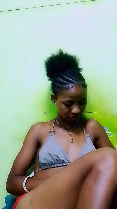 gabriella1 live cam on Cam4
