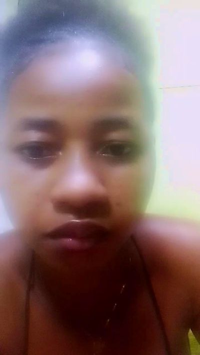 gabriella1 live cam on Cam4