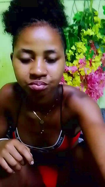 gabriella1 live cam on Cam4