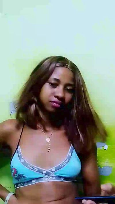 gabriella1 live cam on Cam4
