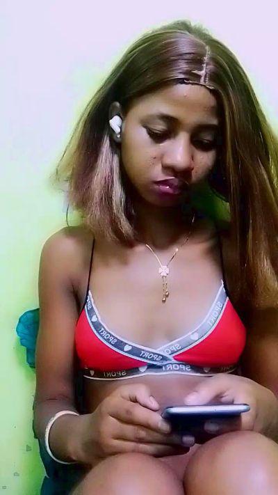 gabriella1 live cam on Cam4
