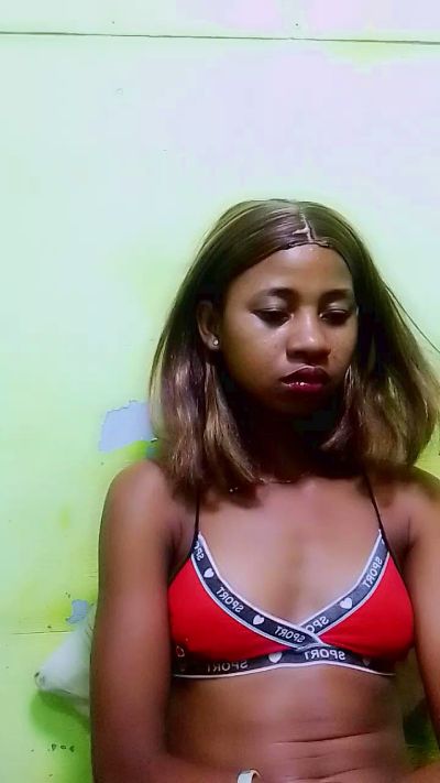 gabriella1 live cam on Cam4