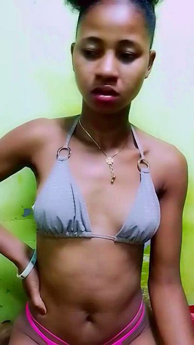 gabriella1 live cam on Cam4