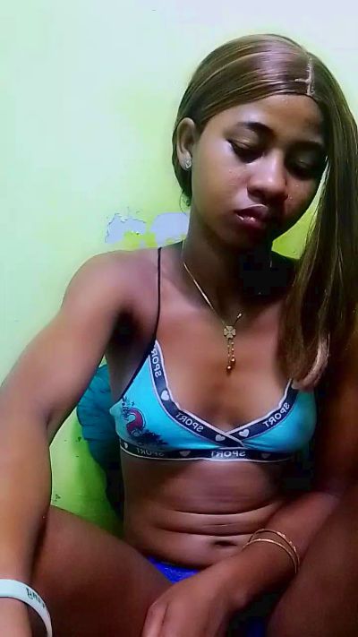 gabriella1 live cam on Cam4