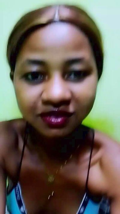gabriella1 live cam on Cam4