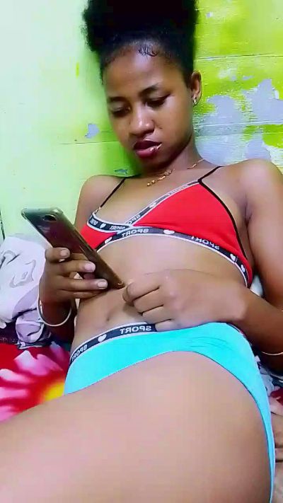 gabriella1 live cam on Cam4