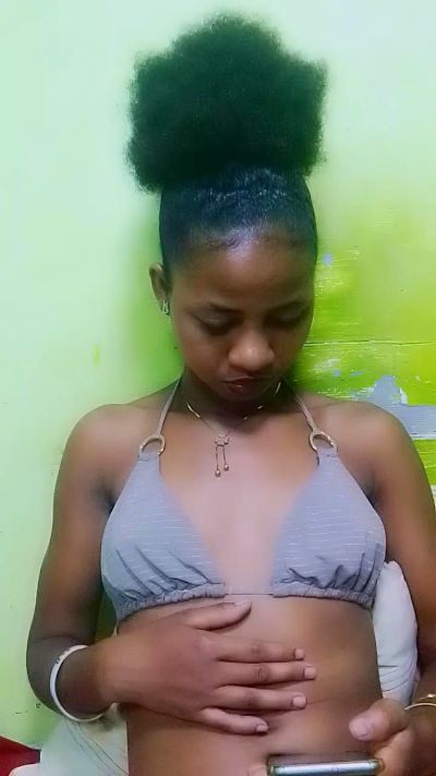gabriella1 live cam on Cam4