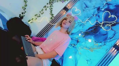 gaby_dream live cam on Cam4
