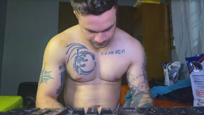 gamer_lol03 live cam on Cam4