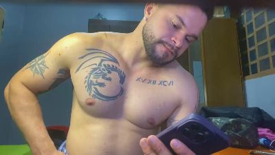 gamer_lol03 live cam on Cam4