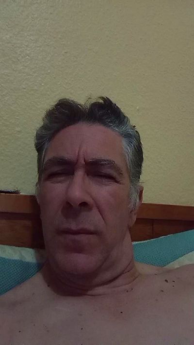 gato_de_c4 live cam on Cam4