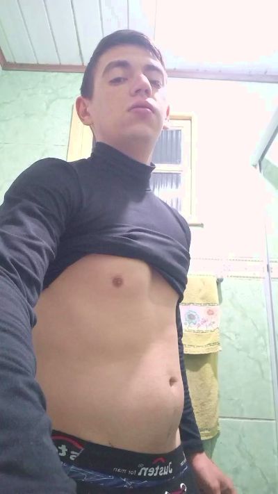 gaucho_98 live cam on Cam4