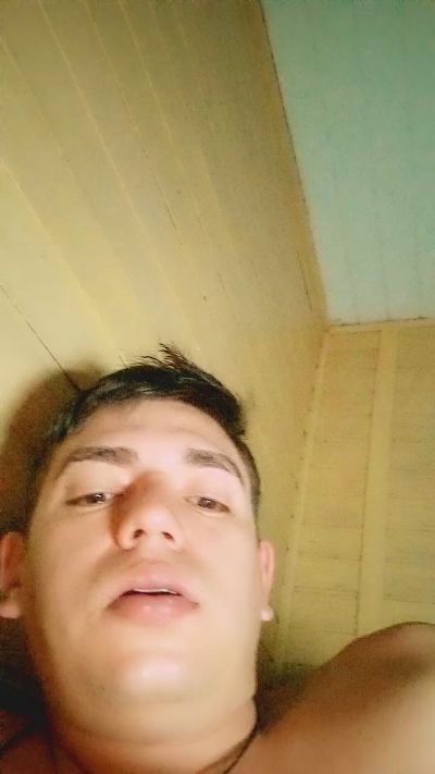 gaucho_98 live cam on Cam4
