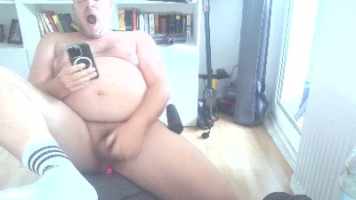 gayguycgn83 live cam on Cam4