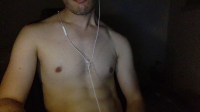 gaymer95 live cam on Cam4