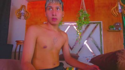 gaze_dream live cam on Cam4