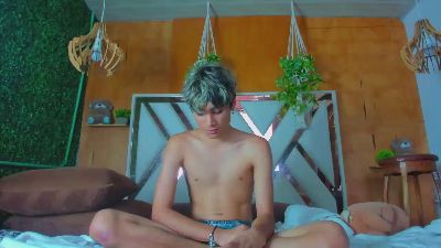 gaze_dream live cam on Cam4