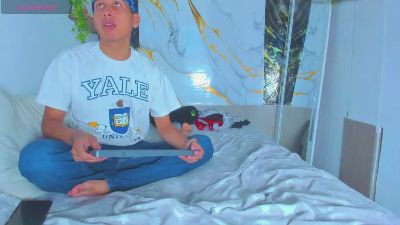 gaze_dream live cam on Cam4