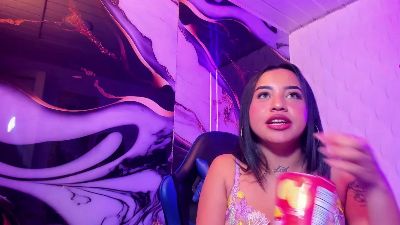 geneciss live cam on Cam4